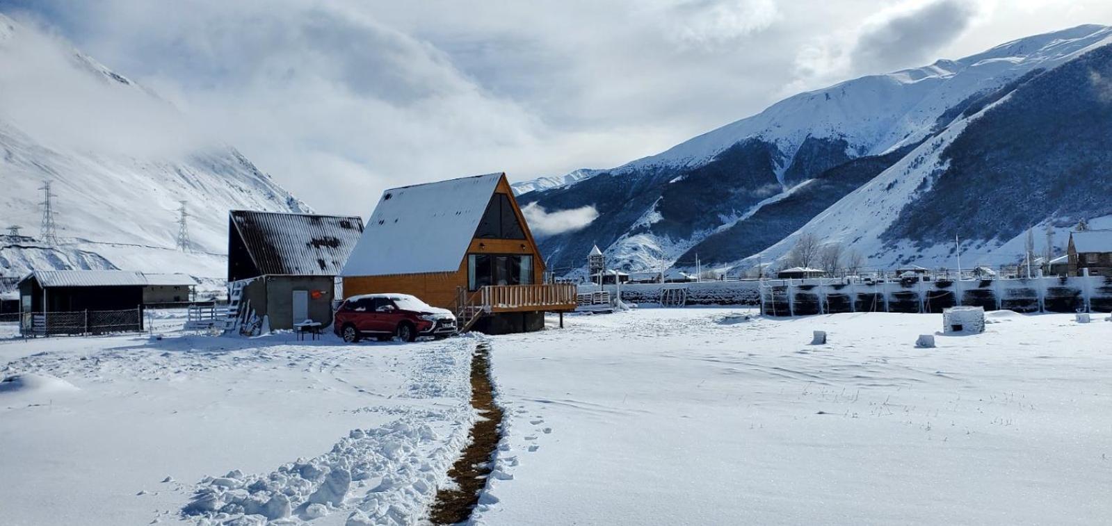 Mountain Hut In Kazbegi Βίλα Εξωτερικό φωτογραφία